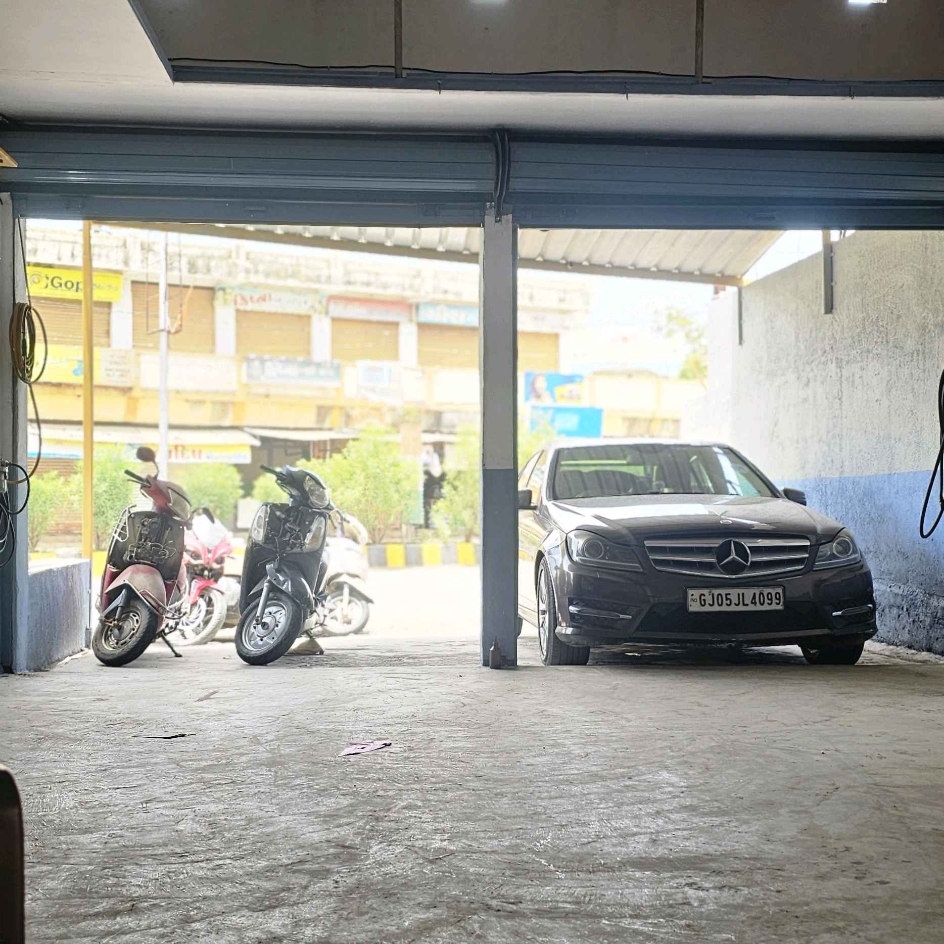 Workshop Front
