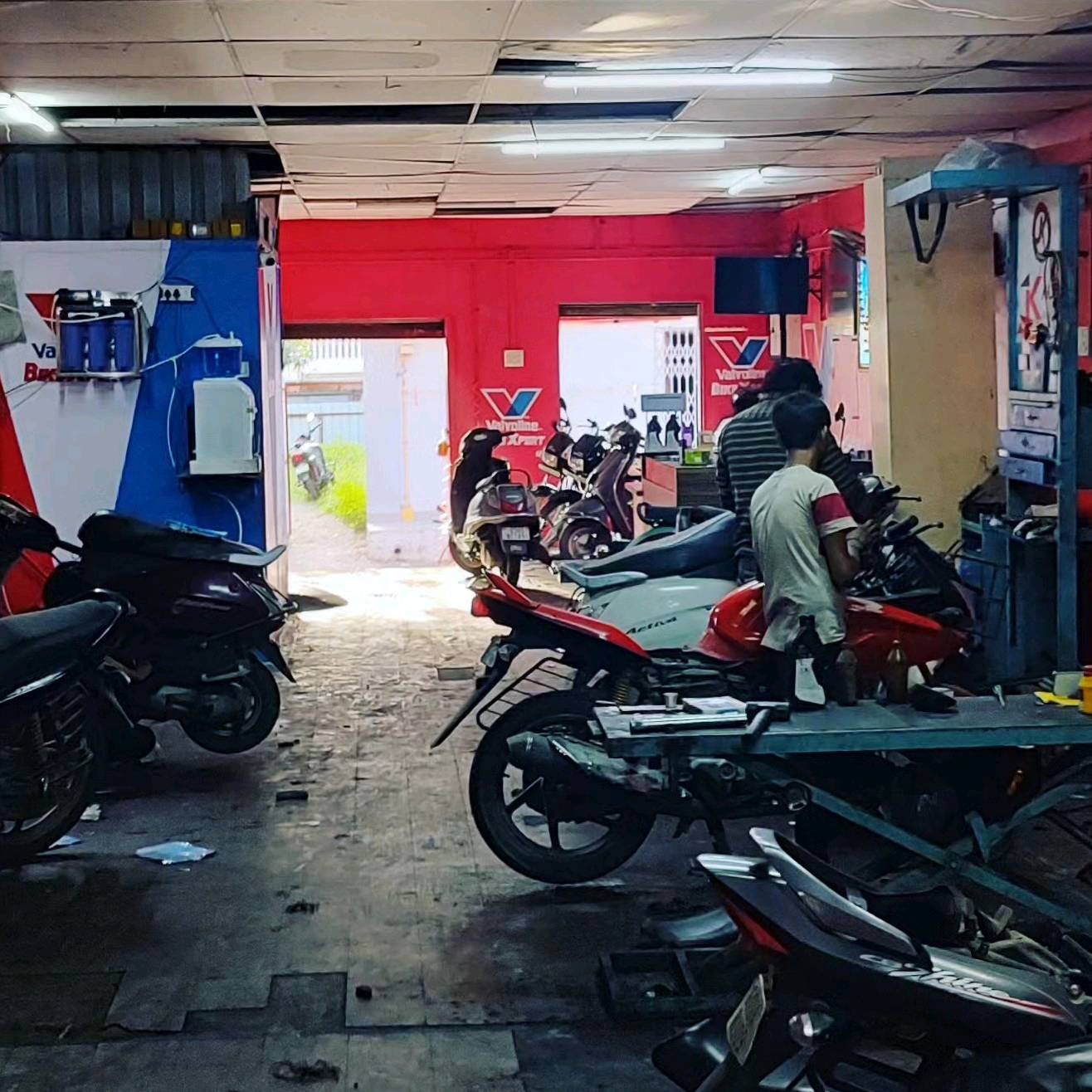 Workshop Front