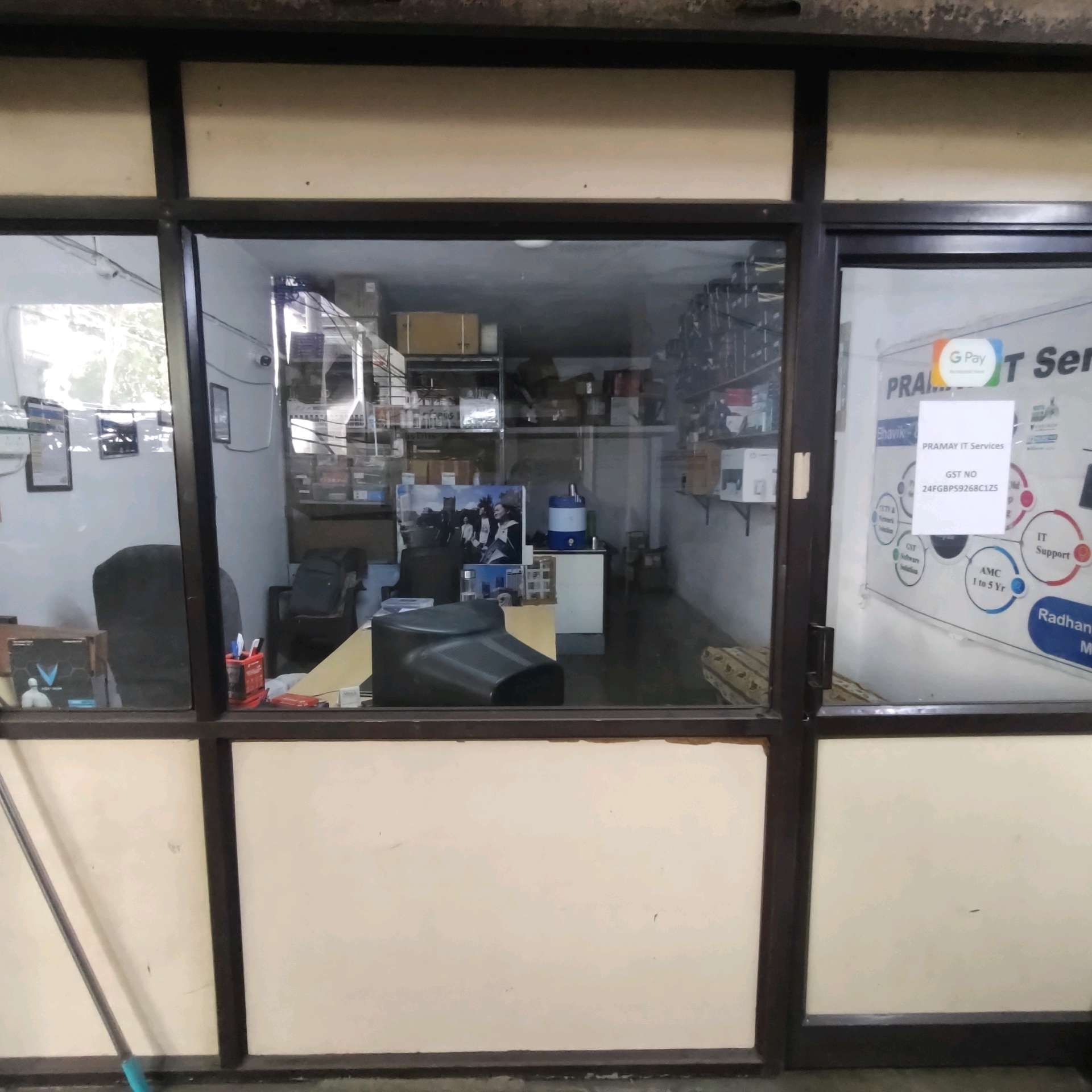 Workshop Front